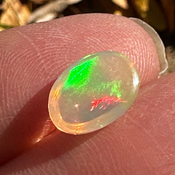 2.26 Natural Ethiopian Welo opal cabochon - Picture 11 of 17